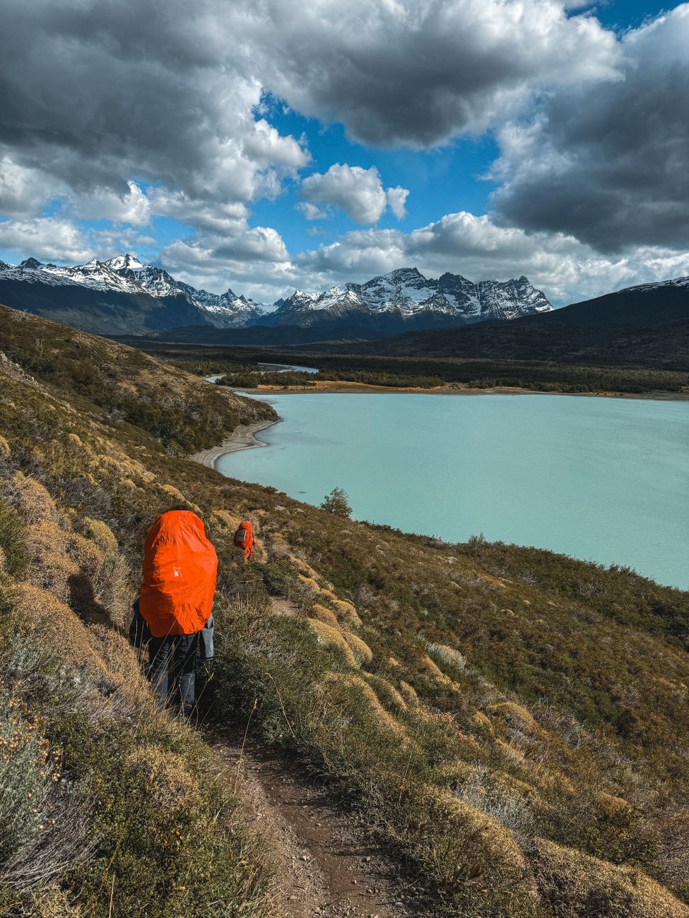 Equipo documental en la cordillera de los Andes